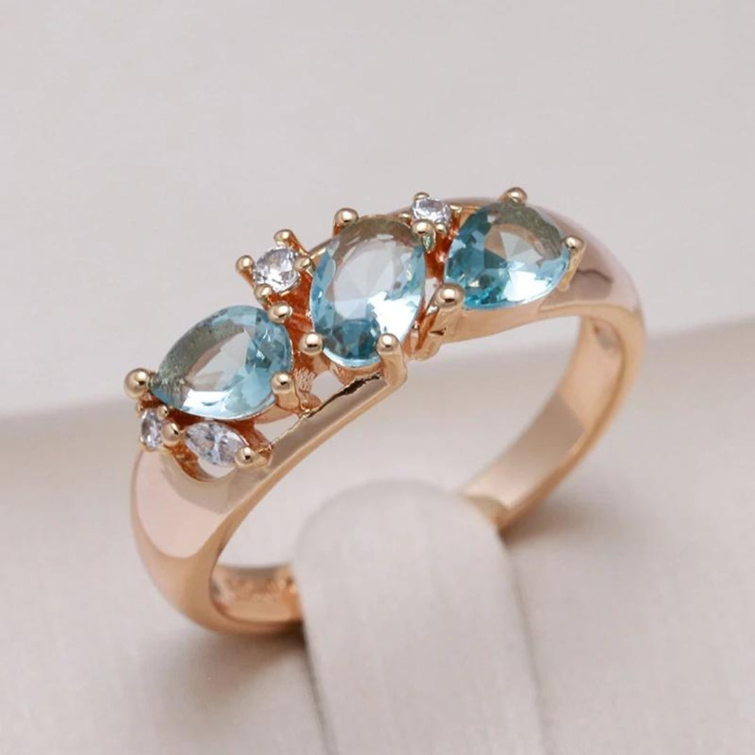 Chic Gold Vintage Blue Ring