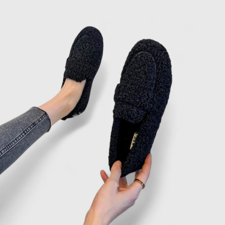 Ruby | Warm Slippers with Elegant Design