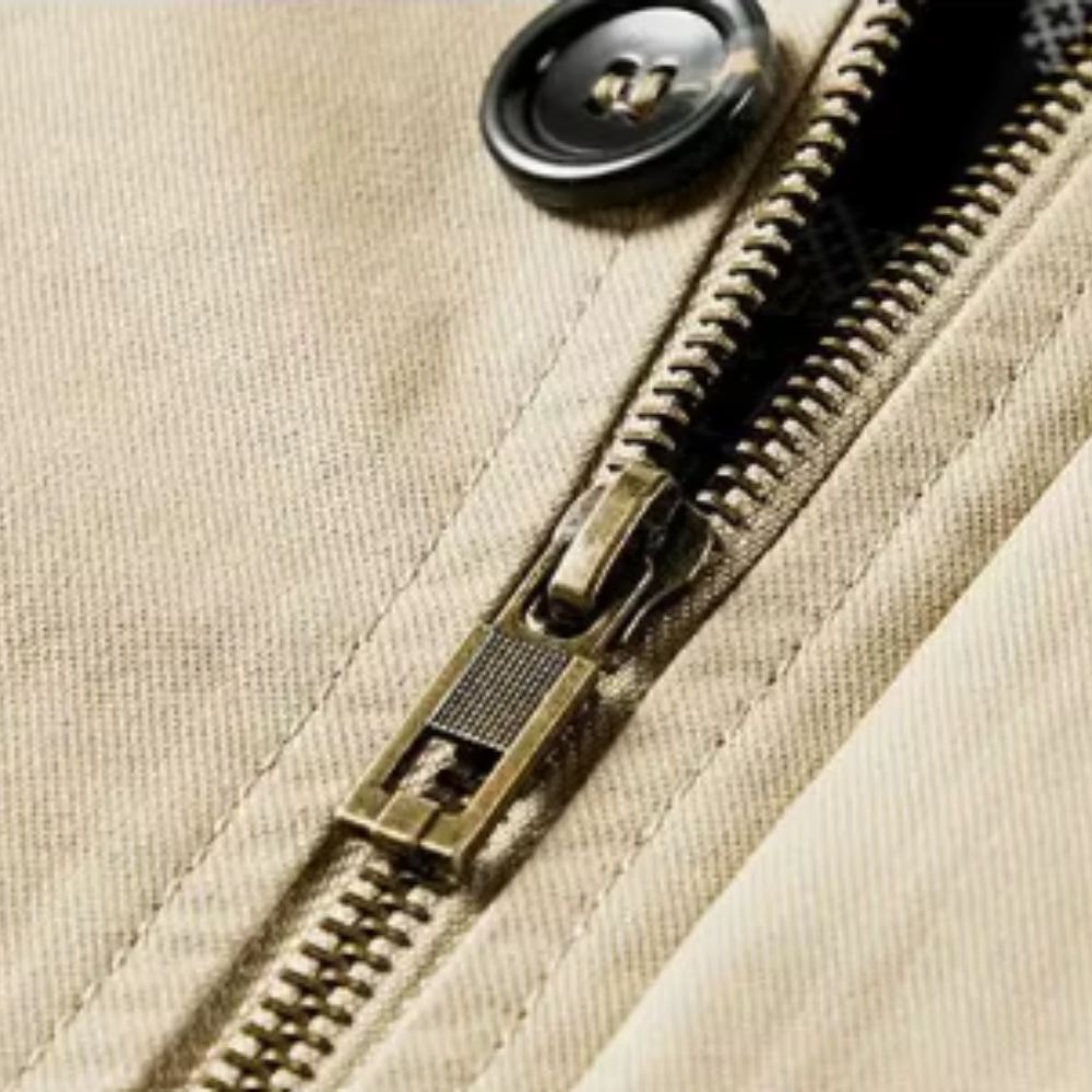 Elegant jacket with multiple pockets