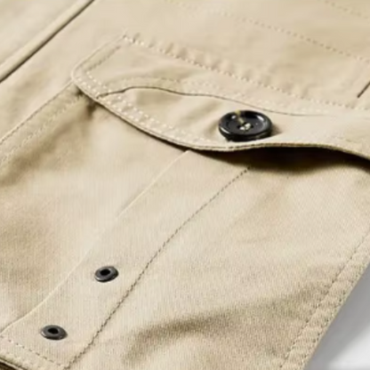 Elegant jacket with multiple pockets