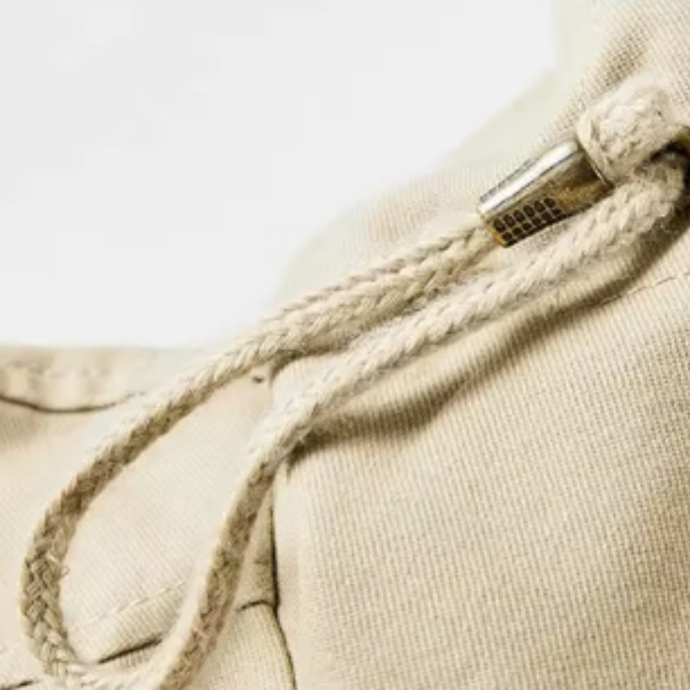 Elegant jacket with multiple pockets